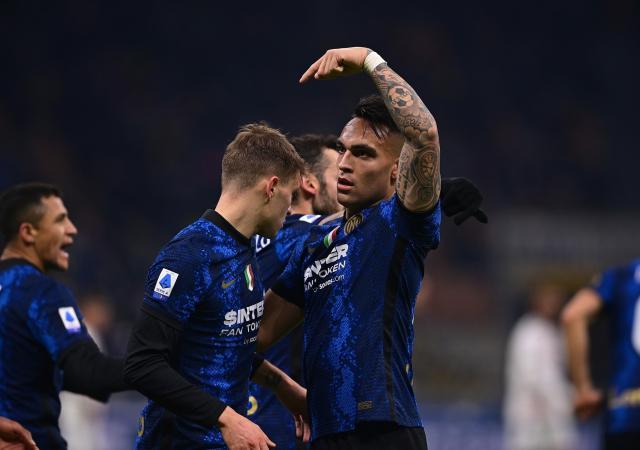 【意甲】劳塔罗梅开却失点 国米4比0卡利亚里登顶